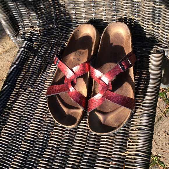 Birkis Birkenstock’s sandals Red straps, Sz 8-8.5 - Picture 2 of 5